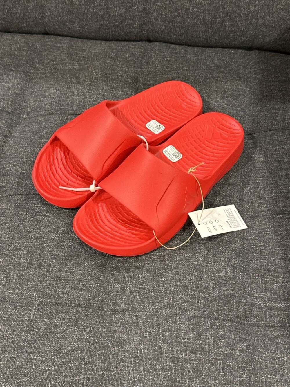 9M - Adidas Lightshift Slide Red Sandals